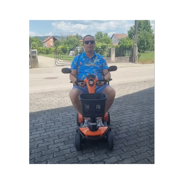 Električni skuter za invalide Mobility 210
