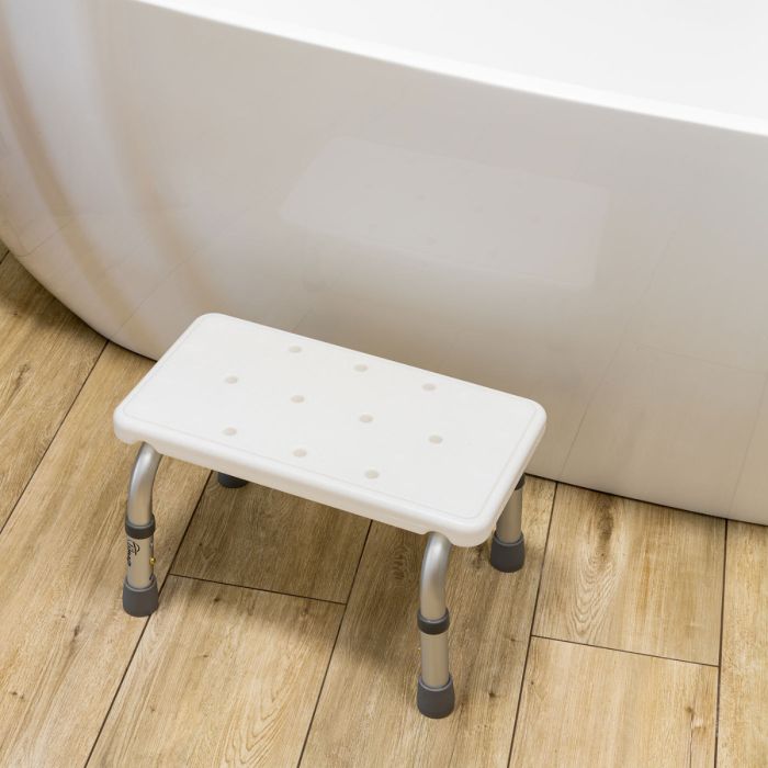 Stepenice za ulazak u kadu